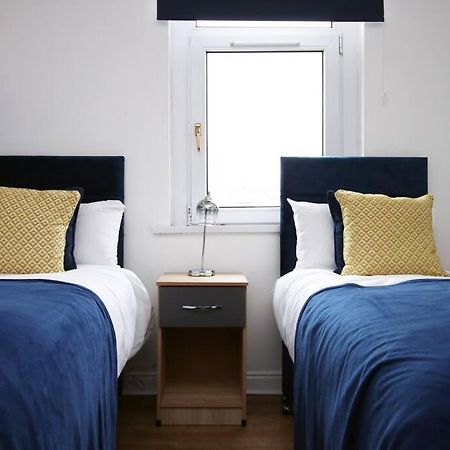 Holiday House For 7 Guests, Free Wi-Fi & Self Check-In Explore Newport Villa Dış mekan fotoğraf